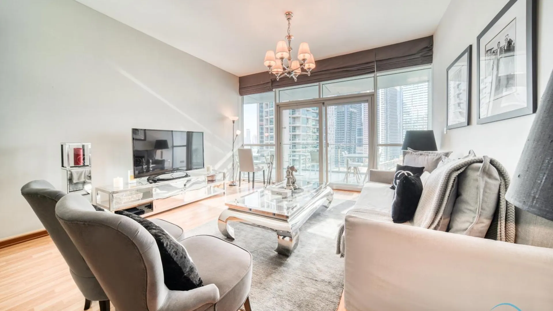 Contemporary 1Br At Marina Terrace Tower Dubai Marina By Deluxe Holiday Homes 아랍에미리트